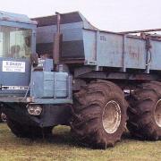 Foward Control County FC 1184 TW with spreader