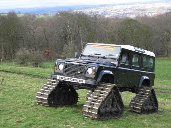 FOUR TRACKS LAND ROVER FOR RAID CAPE TO CAPE BY BERING STRAIT