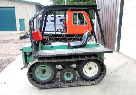 Otter tracked tractor