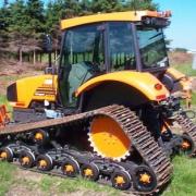 Track kit Go-Storm on Renault Tractor for peat or snow.