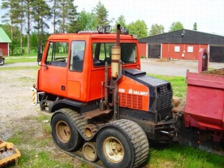 Valmet tracked forest machine