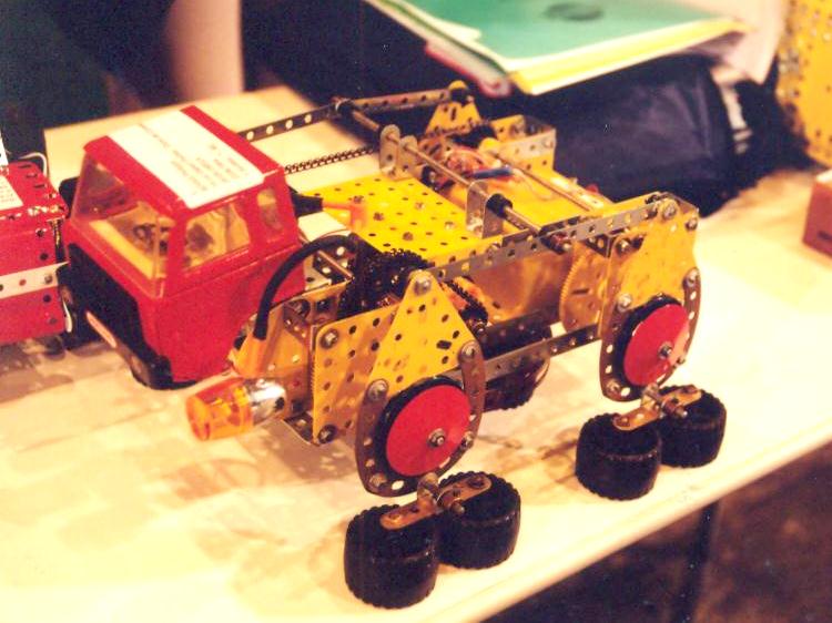 Locomotion like walking dragline in Meccano 2