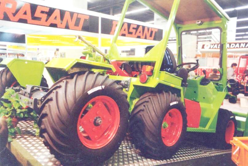 Rassant 6x6 tractor