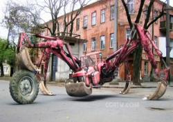 109-walking-machine-with-backhoe-legs.jpg