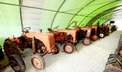 12 vendeuvre tractors