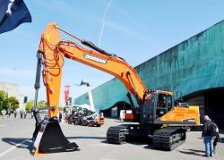 14 2015 04 20 448a doosan dx340 excavator