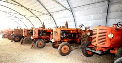 14 renault tractors of the 50 and 60s