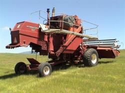 2-Combine-Case-IH-453.jpg