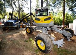 2014 06 21 072a menzi muck m 545 walking excavator