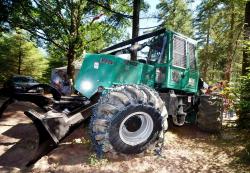 2014 06 21 318a camox f175 skidder