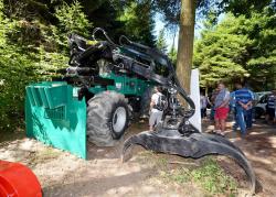 2014 06 21 320a camox f175 skidder