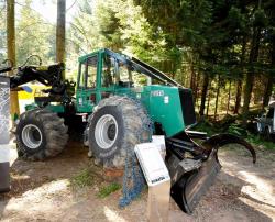 2014 06 21 328a camox f175 skidder