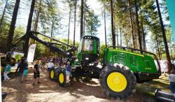 2014 06 21 425a john deere 1470e harvester