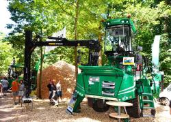 2014 06 21 509a albach wood chipper