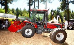 2014 06 21 562a better 130 trimmer of bm tractors