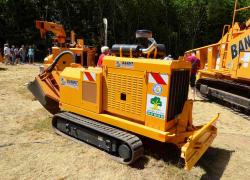 2014 06 21 583a track stump grinder 3400 track of bandit