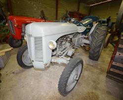 30 dsc 0141a ferguson te 20 tractor