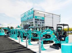 34 2015 04 20 305a kobelco stall