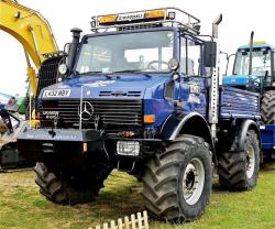 Mercedes Unimog U 2100