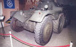 53b-ebr-panhard.jpg