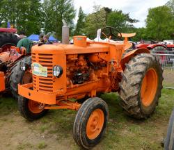 55 renault 7013 tractor 1954