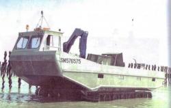 Amphibious-tracked-vehicle-for-oyster-and-mus.jpg