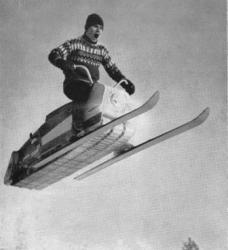 Larven-Snowmobile.jpg