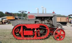 Avery track runner tractor 1923