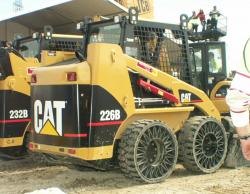 cat-loader-with-michelin-tweel-tyres-2006.jpg