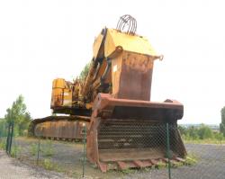 Dsc 0525a demag h 285 excavator