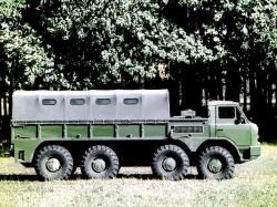 gaz-44-8x8-1972-2.jpg