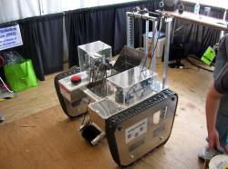 illinois-lunabotics-team-robot-iris-1-2.jpg