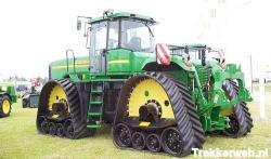 j-deere-tractor-with-ati-tracks.jpg