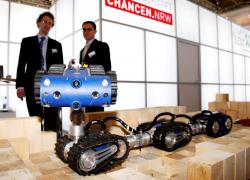 lmk-robot-at-hanover-exhibition-2012.jpg