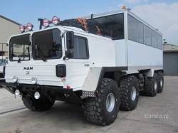 man-8x8-bus.jpg