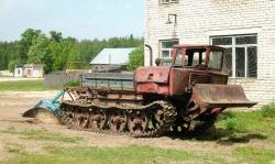 tracked-tractor-on-rcforum-ru.jpg