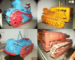 tracked-tractors-from-la-reole-museum.jpg