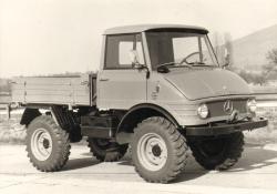 Unimog 421.122 U40 open cab and 421.123 closed cab, 1967