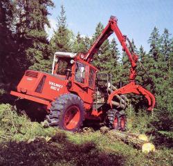 valmet-882k-harvester.jpg