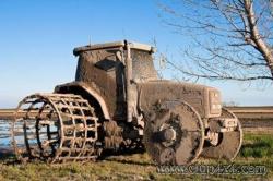 Wheel cage tractor 2